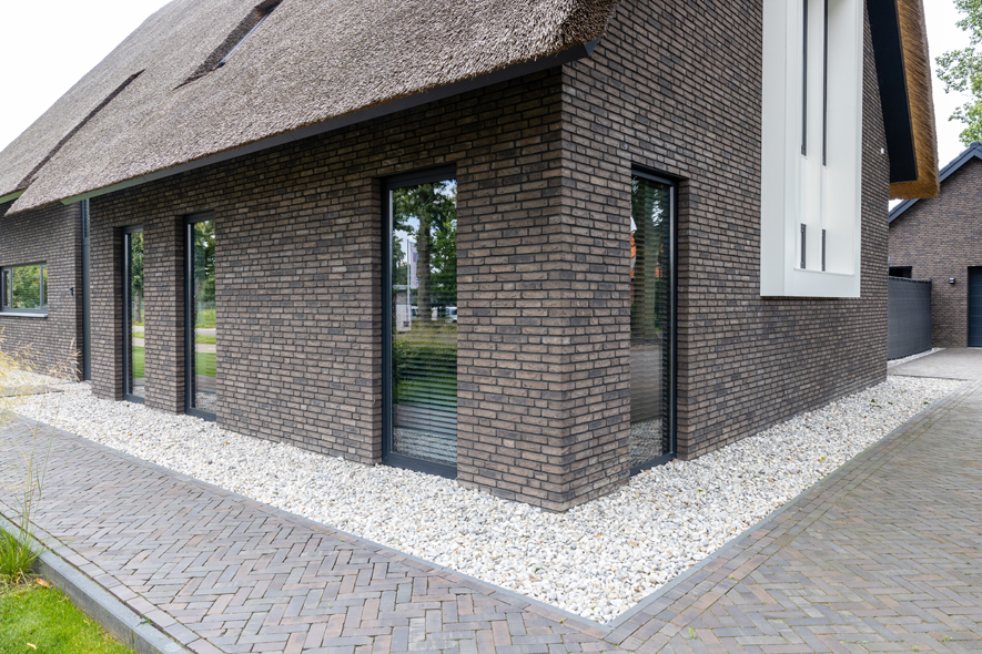 Nieuwbouw, aluminium kozijnen, aluminium deuren, aluminium schuifpui in Heusden (9)