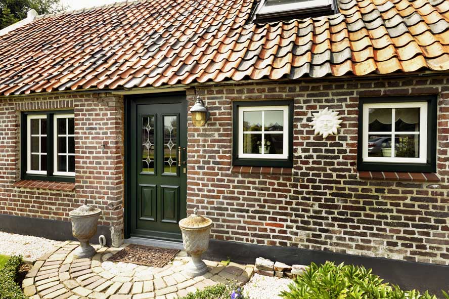 Renovatie, kunststof kozijnen en deuren in Swartbroek