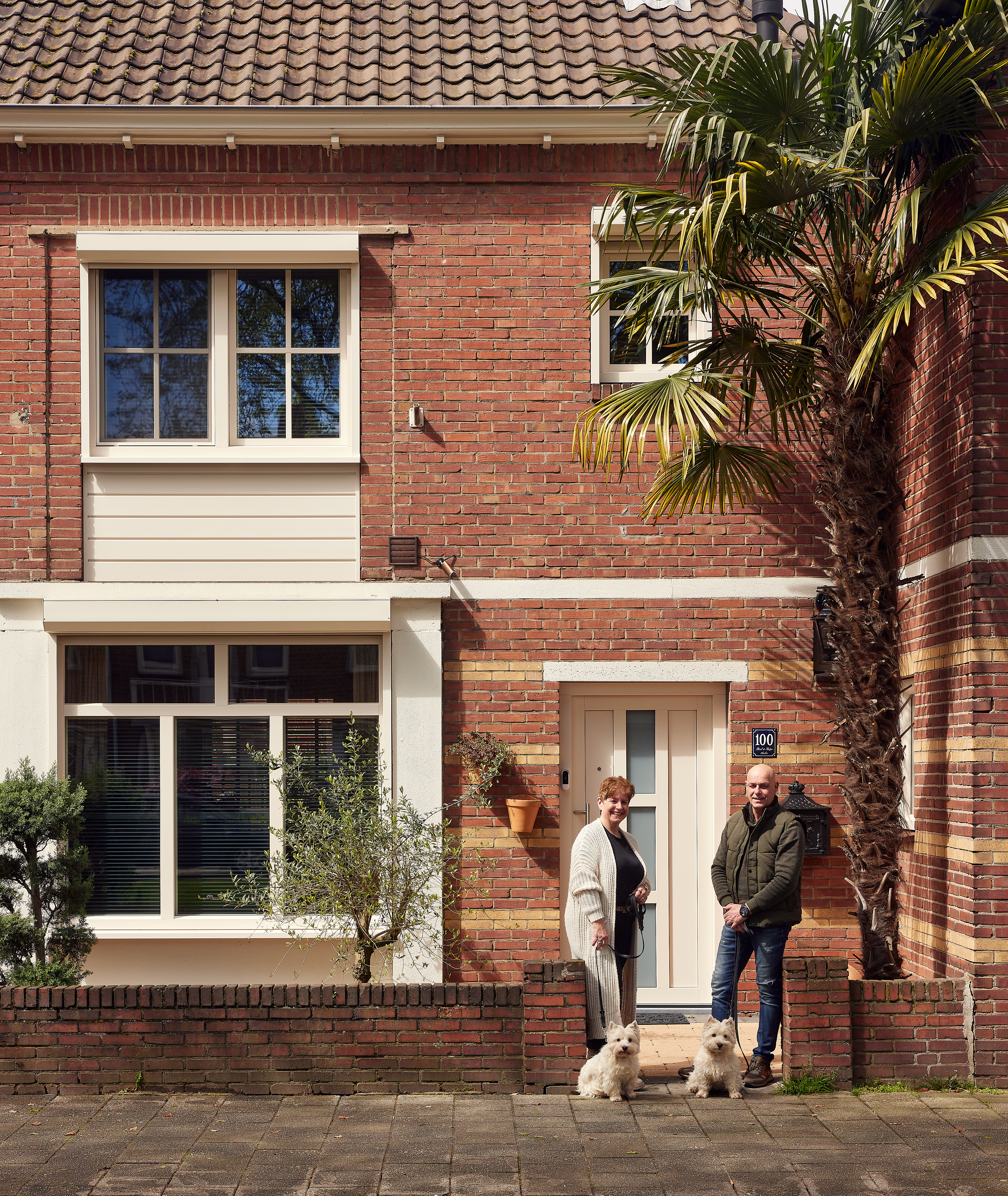 Door het raam van